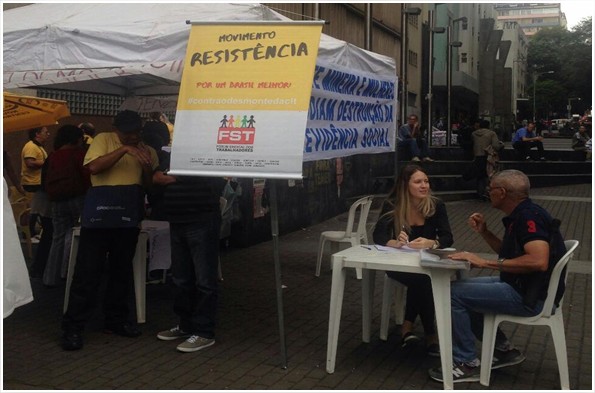 FST mobiliza entidades e promove ampla coleta de assinaturas a favor do projeto de iniciativa popular para revogar o desmonte trabalhista